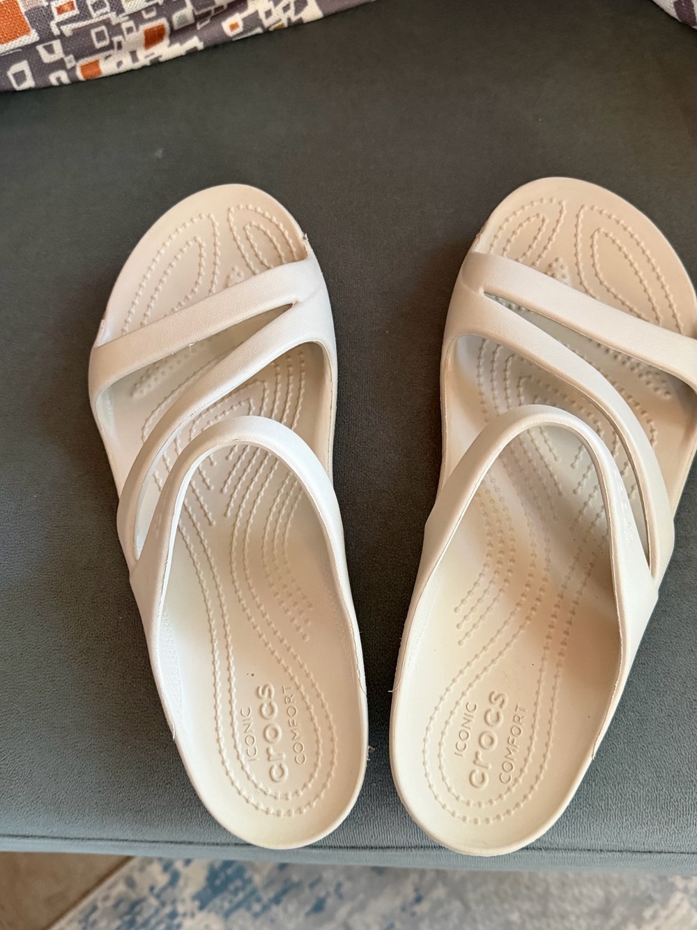 CROCS Women's Cream Crisscross Slip-On Sandals